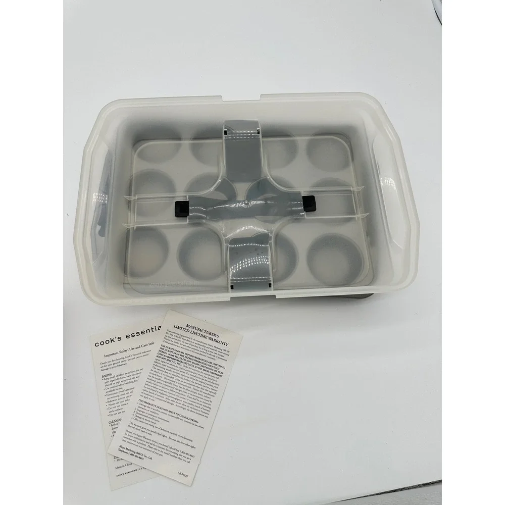 Cook's Essentials Cupcake Muffin Pan with‎ Locking Lid Carrier Gray 12 Cup